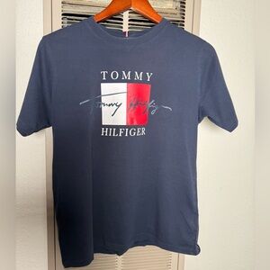 Tommy Hilfiger Navy Logo T-Shirt Size 12 Large Kid Size